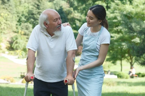 特定技能外国人が介護分野で転職するための必須条件